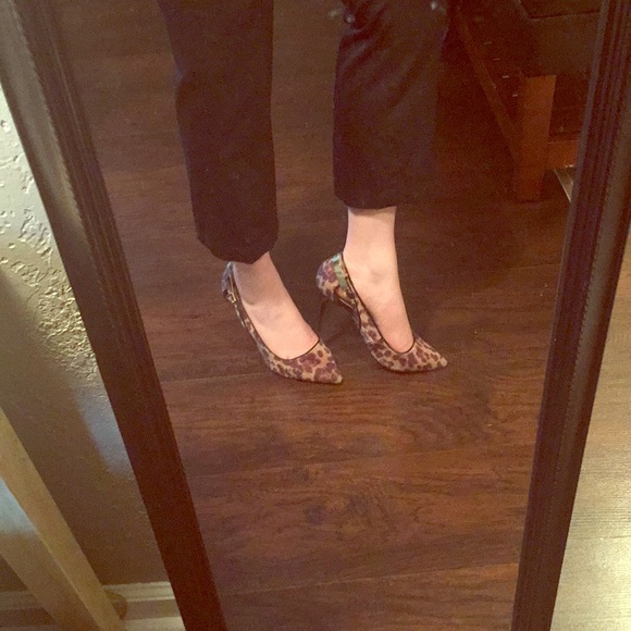 Jada Brave Leopard Pumps! - Picture 1 of 7